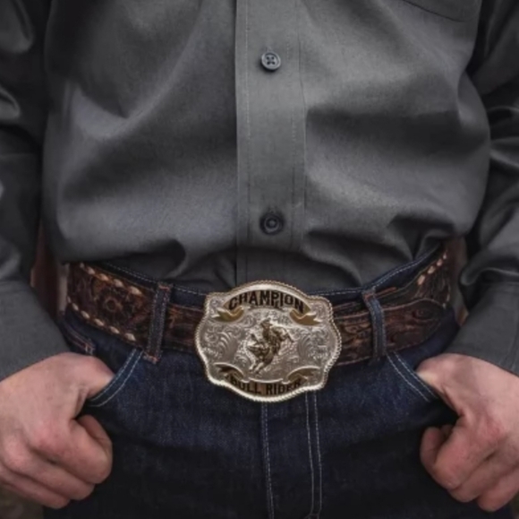 Montana Silversmiths Fine Silver Scalloped Champion Bull Rider Buckle MSRP $150 - Picture 6 of 11